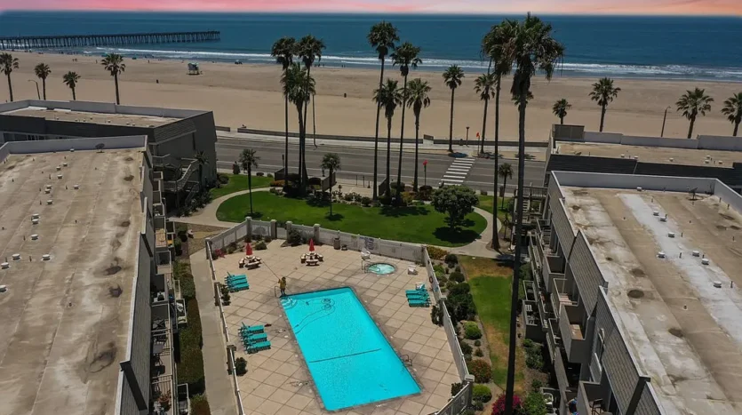 369 E Surfside Drive
